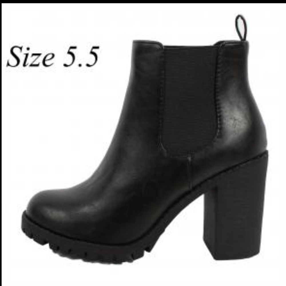 SODA Chelsea Lug Platform Boot